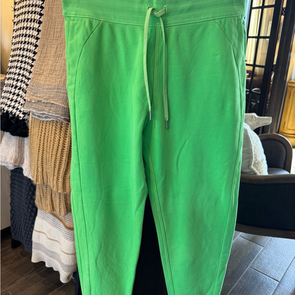 Lululemon Scuba High Rise Cropped Jogger Neon Scream Green Size 12